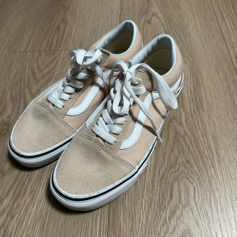 Vans Women's Shoes in Beige and White